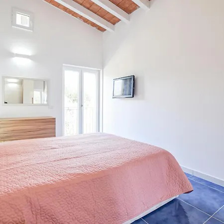 In Apartment Laureana Cilento